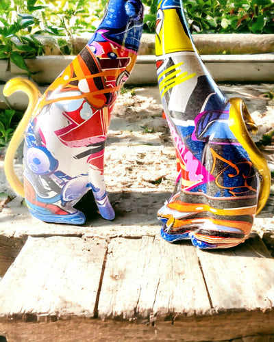 Abstrakta Kattfigurer "ArtCats", Handmålade, Harts – 25 cm, 2 st.