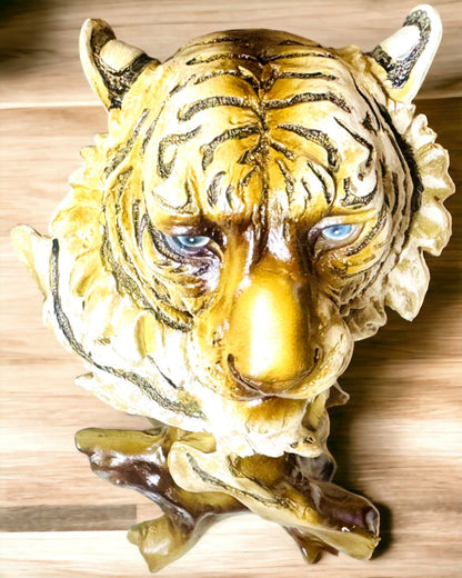 Statuett "Tiger Djungelns Kung" med Graveringsalternativ, figur 29 cm hög, dekoration som present