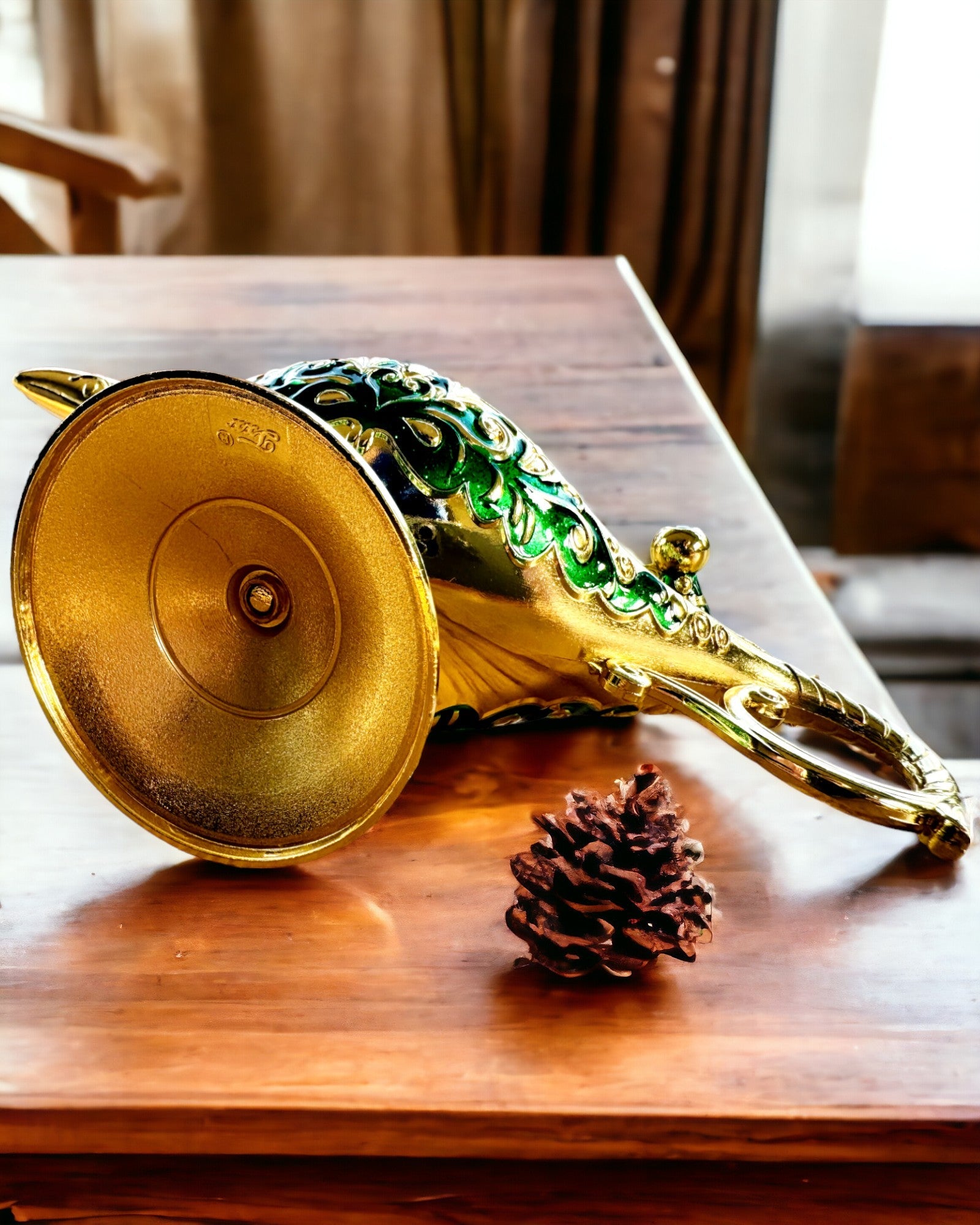 Magisk Lampa av Aladdin med Graveringsalternativ - Variant Mörkgrön, genomvävd med guld