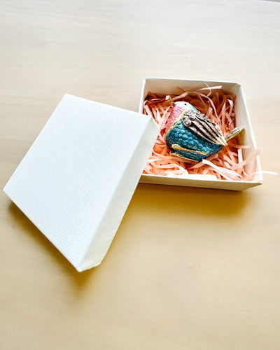 Färgglad Sparv med Gravyr - Förtjusande Smyckeskrin