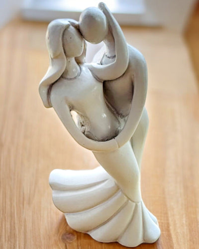 Elegant Förbindelse - Liten Dekorativ Figur med Graveringsalternativ - färg vit