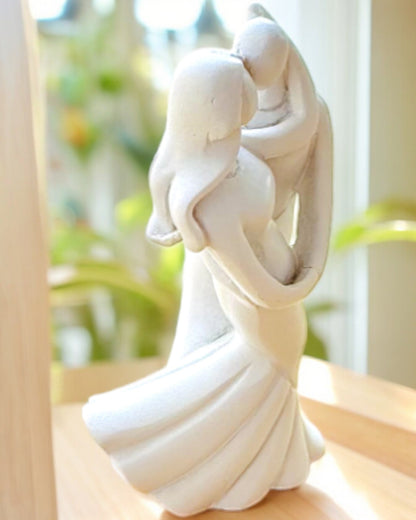 Elegant Förbindelse - Liten Dekorativ Figur med Graveringsalternativ - färg vit