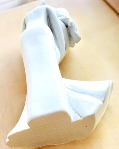 Elegant Förbindelse - Liten Dekorativ Figur med Graveringsalternativ - färg vit