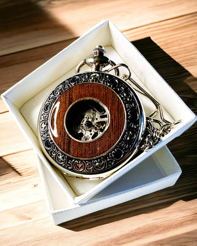 Fickur "Heritage Timekeeper" med Graveringsmöjlighet