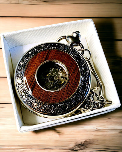 Fickur "Heritage Timekeeper" med Graveringsmöjlighet