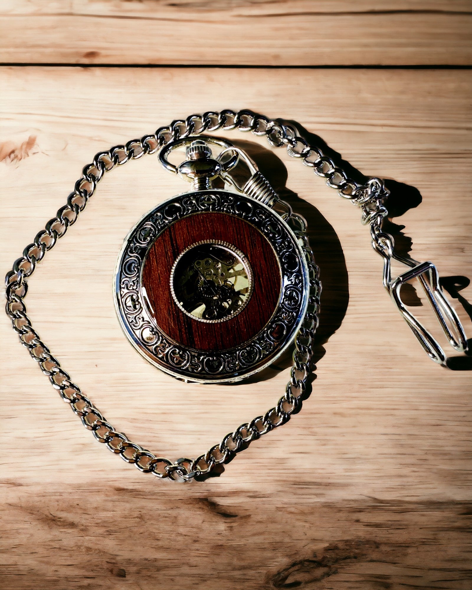Fickur "Heritage Timekeeper" med Graveringsmöjlighet