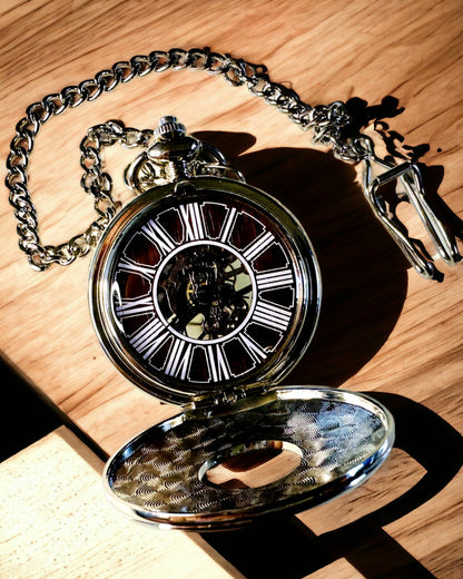 Fickur "Heritage Timekeeper" med Graveringsmöjlighet