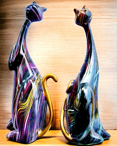 "Koci Eleganci" - Set med dekorativa figurer i harts med möjlighet till personlig gravyr