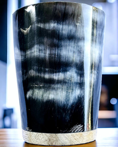 Handgjord liten kopp med möjlighet till gravyr, indisk bägare, möjlighet till anpassning som present, gravyr. Färg mörk