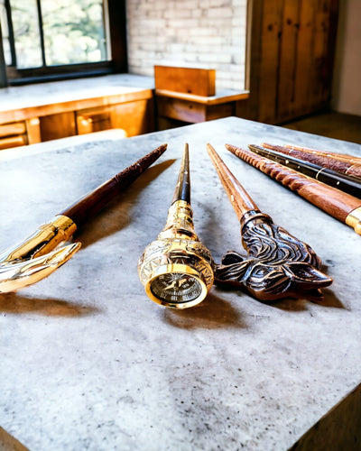 Kompasso Black - Promenadkäpp - Handgjord Träsnidad - Exklusiv Utgåva med Graveringsmöjlighet
