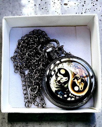 Fickur "Mystic Wolves" med möjlighet till personlig gravyr