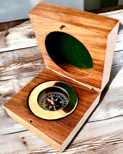 Kompas för Resenären Rajput med möjlighet till anpassning - som present