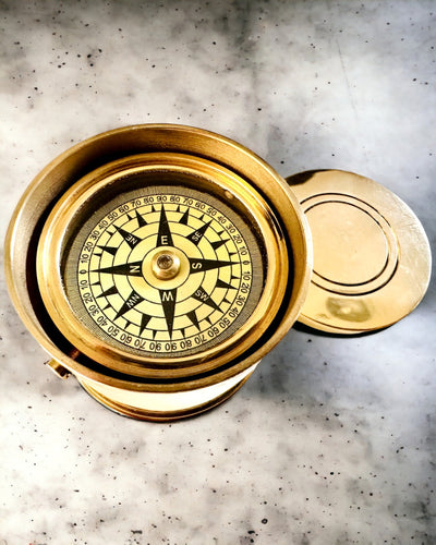 Resenärens kompass "Bęben Wschód Słońca" – med möjlighet till personlig gravyr