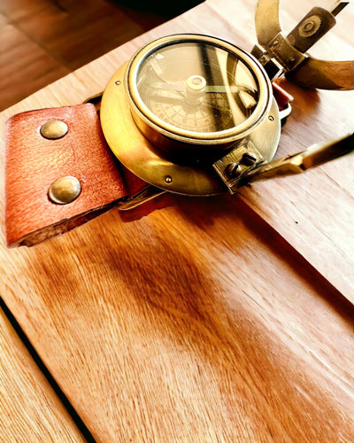 Solur "Antik Kompass", armbandsur med kompass, möjlighet till personlig gravyr