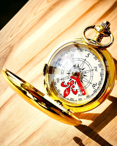Kompass Vandrare med Graveringsalternativ - färg guld