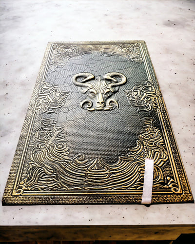 Magiczny Notes, anteckningsbok "Boski Byk" - Elegant och Unik Papeteria, personalisering med gravyr