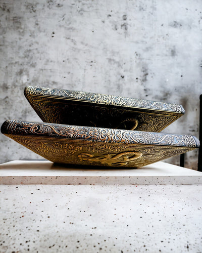 Magiczny Notes, anteckningsbok "Boski Byk" - Elegant och Unik Papeteria, personalisering med gravyr