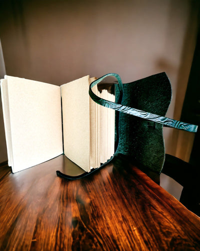 Premium Läderanteckningsbok "Naturens Elegans" - 200 sidor, 120g, anteckningsbok, skissbok, 2 färger att välja mellan, personlig gravyr