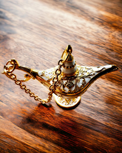 Malutka 4 cm Magisk Lampa Aladdin, nyckelring, 6 färgvarianter - Förtrollade Minnen, personalisering med gravyr