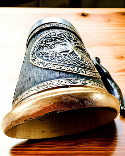 Nordisk Mugg Världsträdet - Mästerligt Utförande, 600 ml, möjlighet till gravyrpersonalisering