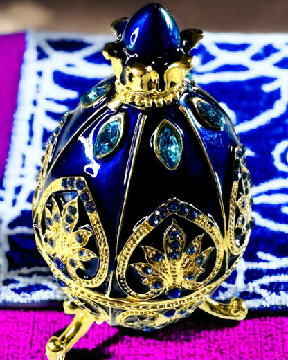 Exklusivt Fabergéägg - mörkblå färg – Dekorativt smyckeskrin i emalj
