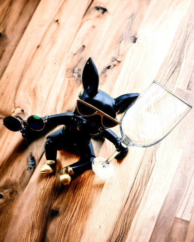 Exklusiv figur "Stilfull Bulldog", svart färg, ställ för vinglas eller champagneglas, personalisering med gravyr