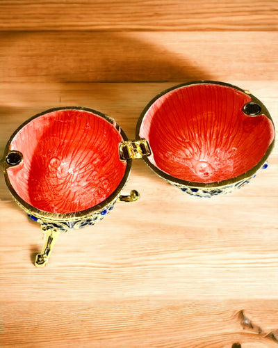 Exklusivt Fabergéägg - mörkblå färg – Dekorativt smyckeskrin i emalj