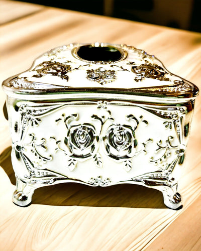 Låda för Näsdukar med Präglat Rosmönster - Elegant Inredningsdetalj, vit