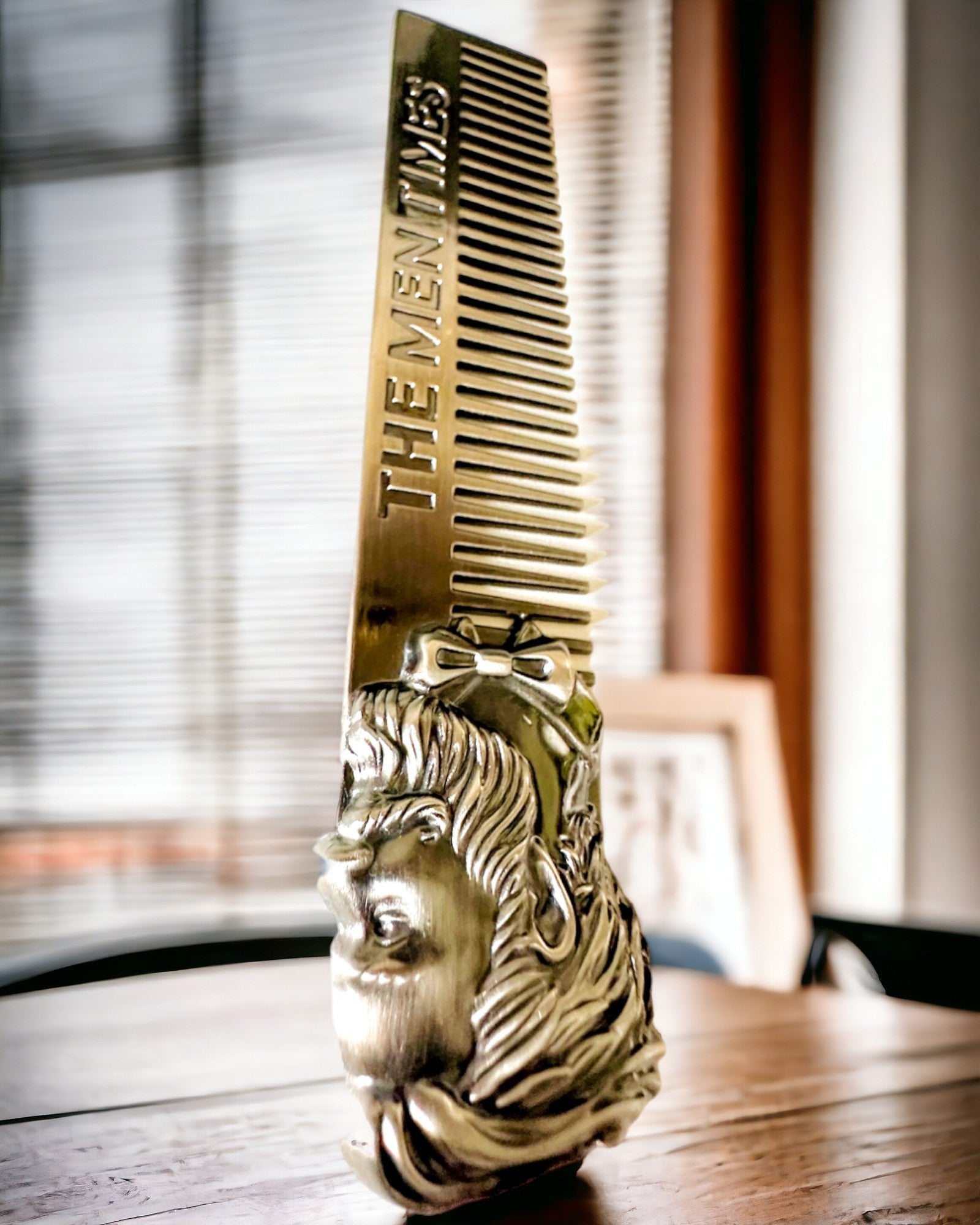 GroomMaster - Elegant Metallkam med Gravyr, personlig anpassning med gravyr