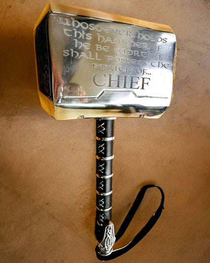 Mjölnir "Chief" - Handgjord hantverkshammare, anpassad med gravyr som present