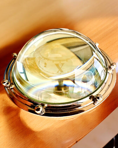 Bailey Compass Clock - Elegant Klocka med Kompassmotiv med Möjlighet till Gravyr