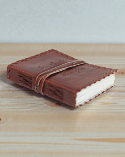 Liber Mentis – Anteckningsbok i läder, tankebok med omlindad rem