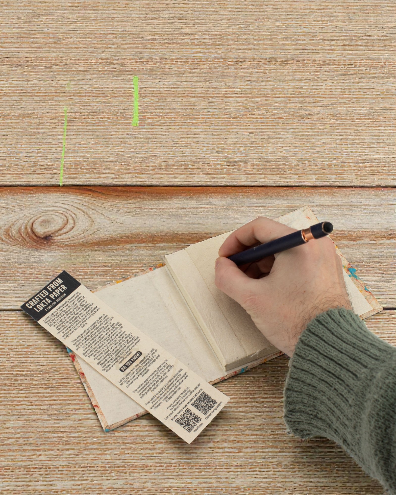 Lokta färgviskande bomull – handgjord anteckningsbok 15 × 12 cm, 45 blad, flerfärgad bomull