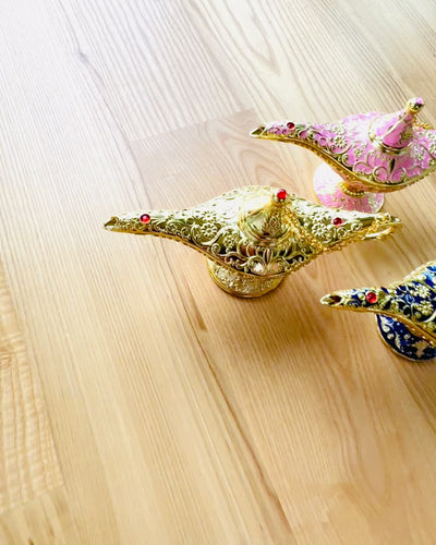 Magisk Lampa av Aladdin med Graveringsalternativ - Rosa Variant, flätad med guld