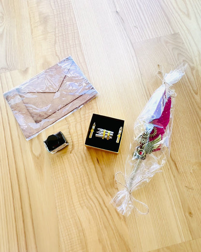 Presentset - Gåspenna Vinröd-Lila "Steampunk Elegans" med Graveringsmöjlighet, som present