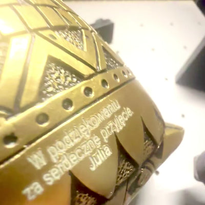 Uggla av visdom med möjlighet till personlig gravyr, dekoration i guld och svart, höjd 13,6 cm, perfekt present för alla tillfällen