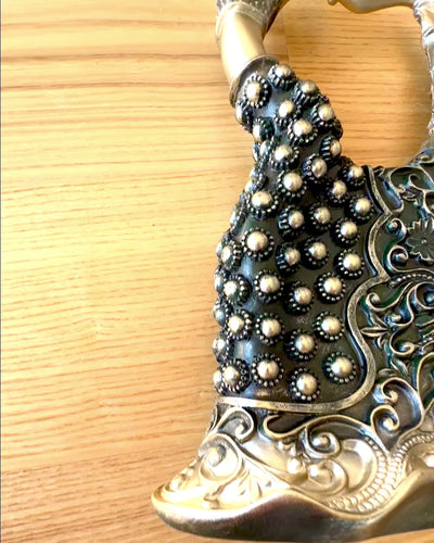 Elegant skulptur "Tancerka Złotego Blasku", 29 cm hög, med möjlighet till gravyr som present