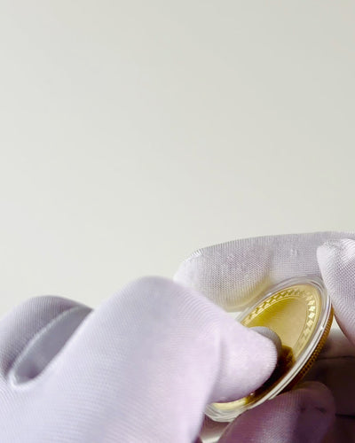 Tom Plånbok Utmaning med Möjlighet till Personlig Gravyr – Samlarobjekt, 40mm, fyra modeller