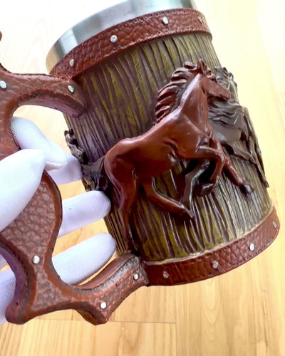 Mugg med Hästmotiv, 330 ml, möjlighet till personlig gravyr som present