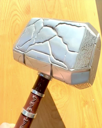 Mjölnir "Chief" - Handgjord hantverkshammare, anpassad med gravyr som present