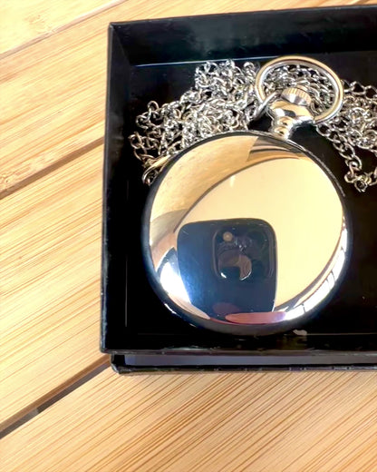 Elegant fickur "Czasowa Klasyka", silverfärgad, möjlighet till personlig gravyr som present