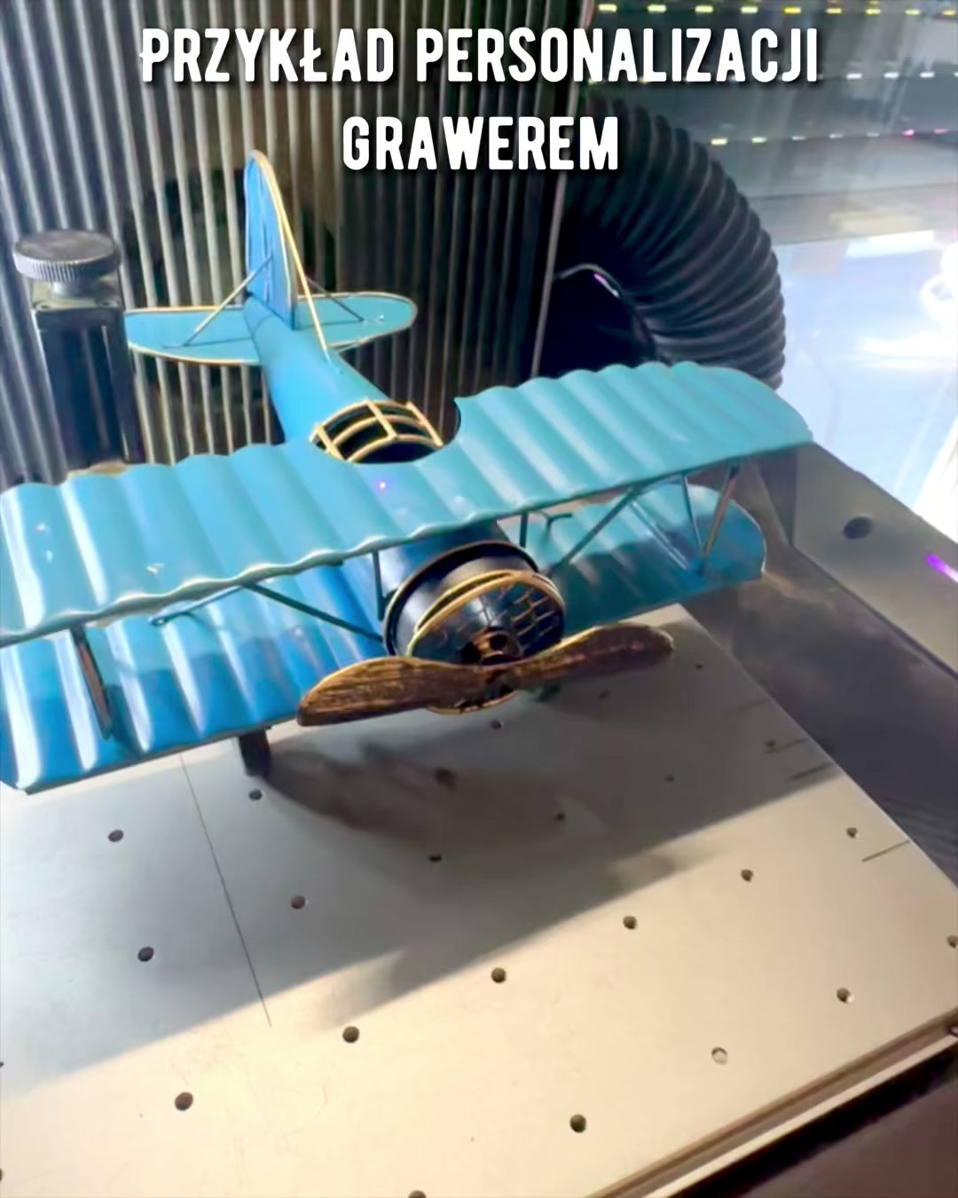 Metallmodell av flygplanet Blue Baron – retro, som present, med möjlighet till gravyr