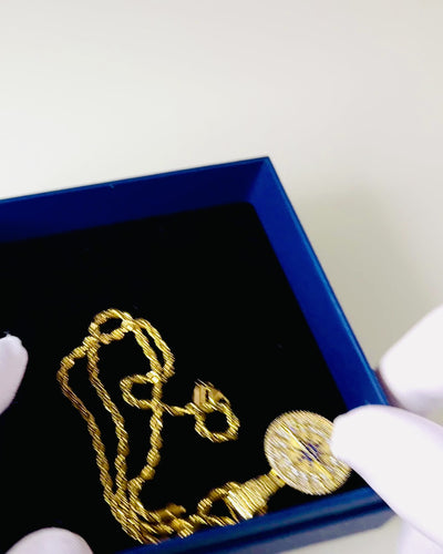 Halsband med Kompasshänge i Glamourstil med Cubic Zirconia för Kvinnor och Män - 2 alternativ att välja mellan, personalisering med gravyr som present