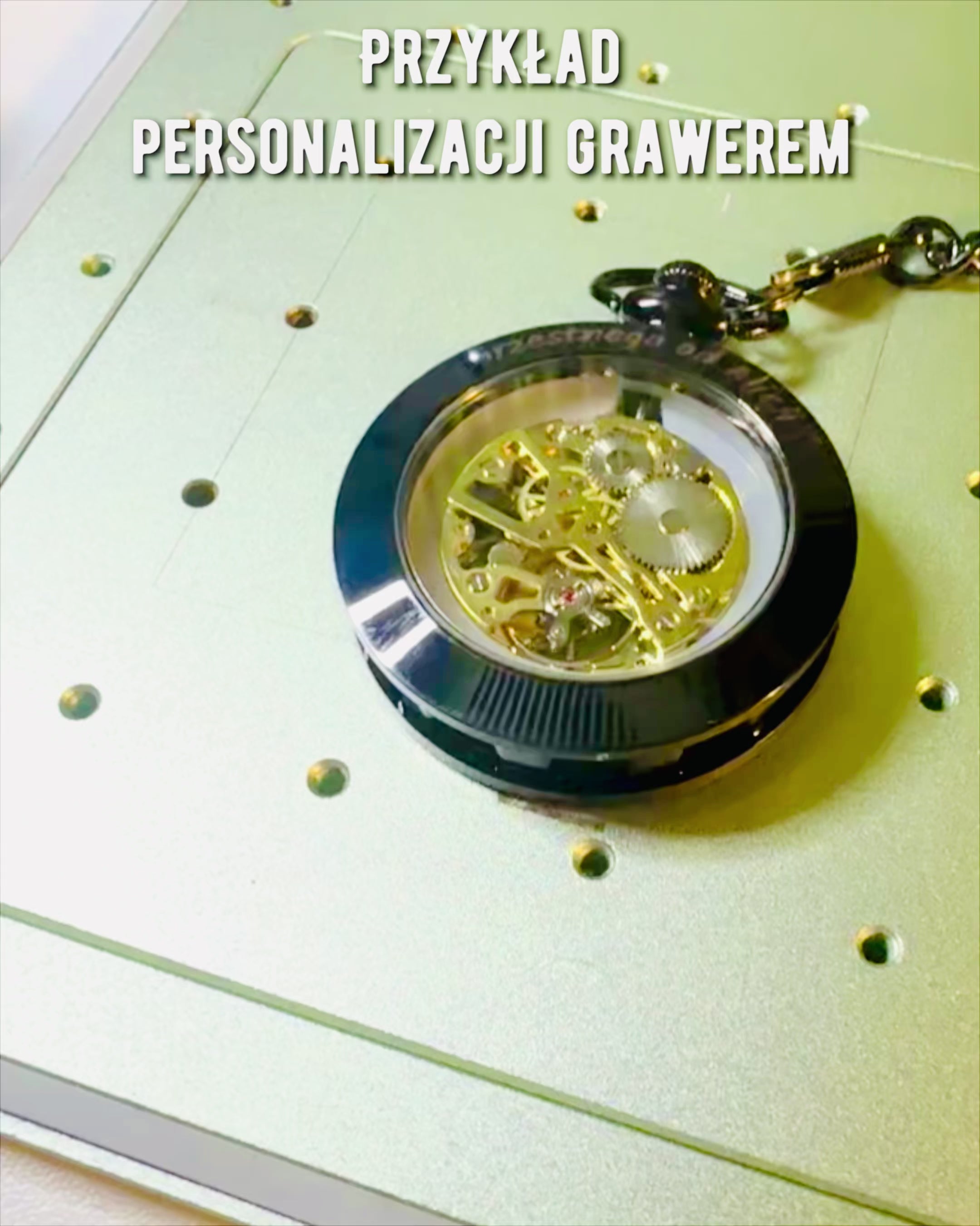 Mekanisk Fickur i Retro Stil, Vattentät, Halvautomatisk - färg Svart - Perfekt som Present, gravyr