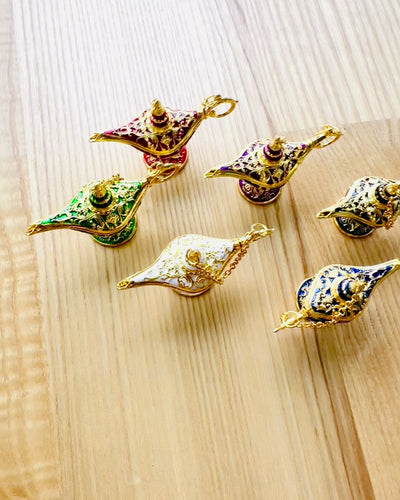 Liten 4 cm Magisk Lampa Aladdins, nyckelring, 6 färgvarianter - Förtrollade Minnen, personalisering med gravyr