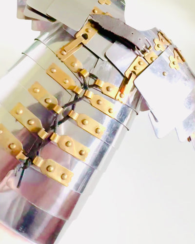 Stads Krigares Rustning - Handgjord, Möjlighet till Gravyr, Höjd Cirka 40 cm