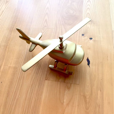 Metallmodell av helikopter med möjlighet till personlig gravyr – guld, 32 cm