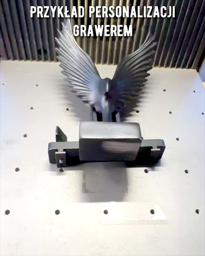 Elegant änglavingefigur 15 cm hög – "Skridskande Väktare", möjlighet till personlig gravyr som present, personalisering, 2 färgvarianter