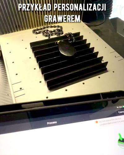 Obsidian Yin Yang Amulett med Gravyr - Harmoni och Skydd, personalisering med gravyr som present