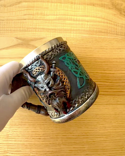 Vikingmugg Ragnar's Horn - med Graveringsalternativ som present, 250 ml